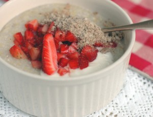organic strawberry porridge